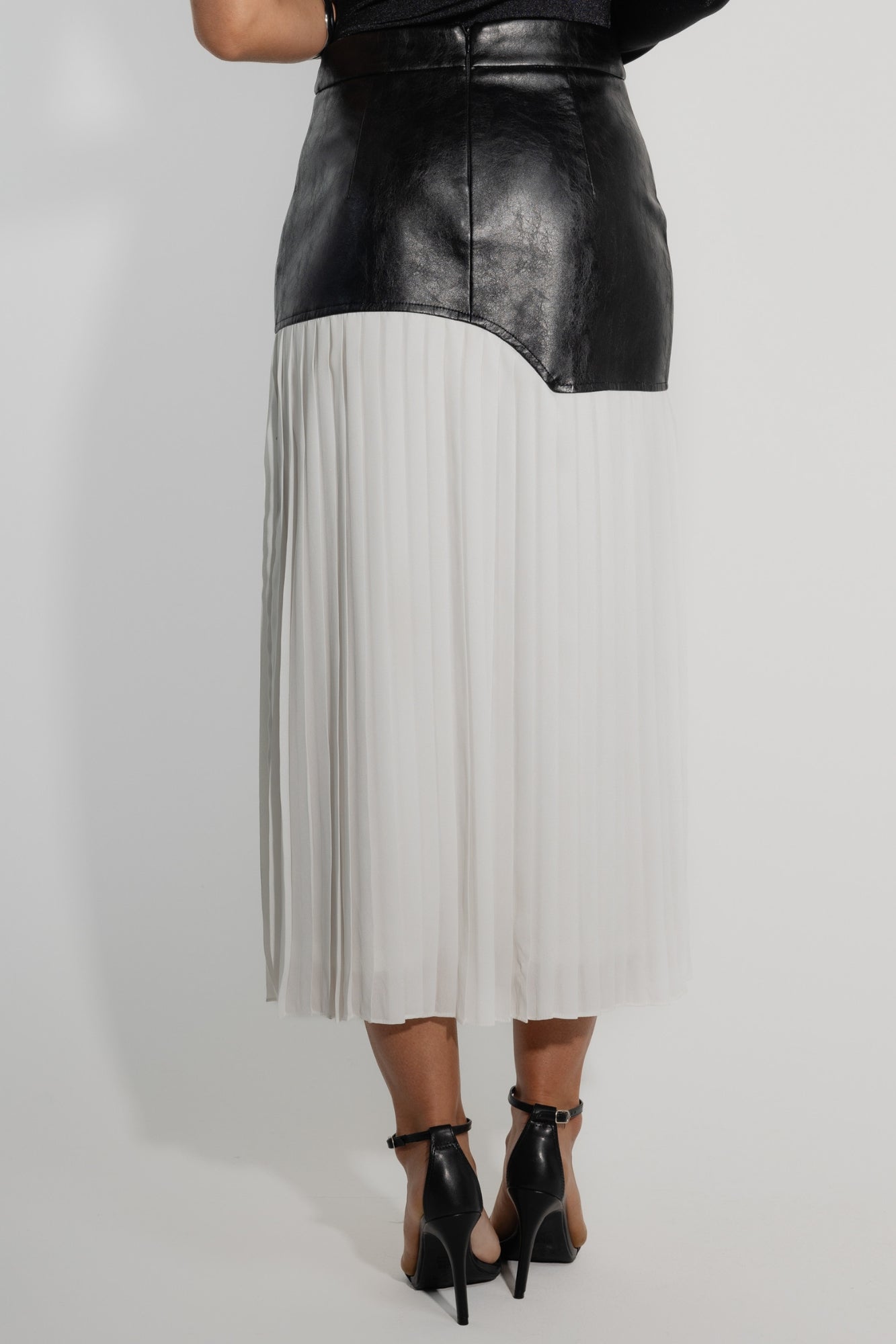 Saia De Couro Carolina